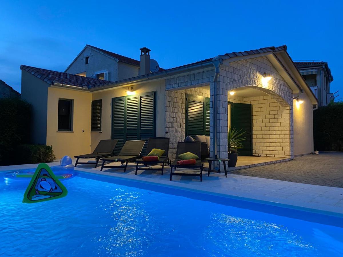 Villa A&A بيوغْغاد نا موغو المظهر الخارجي الصورة
